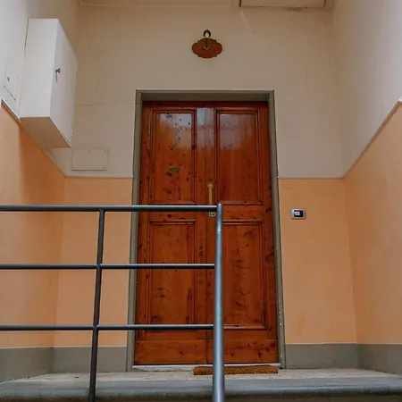 Spacious And Pleasant 2-br 公寓 *