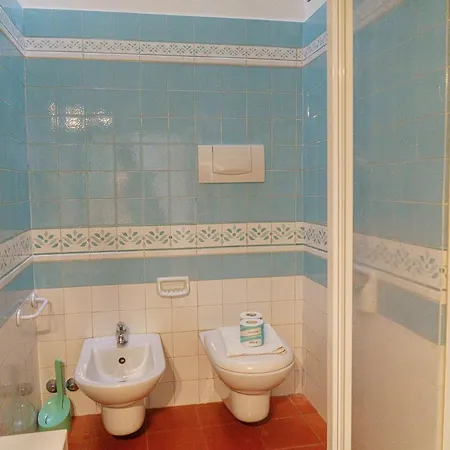 Spacious And Pleasant 2-br 公寓 *