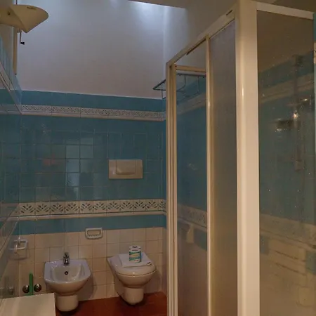 Spacious And Pleasant 2-br 公寓 *