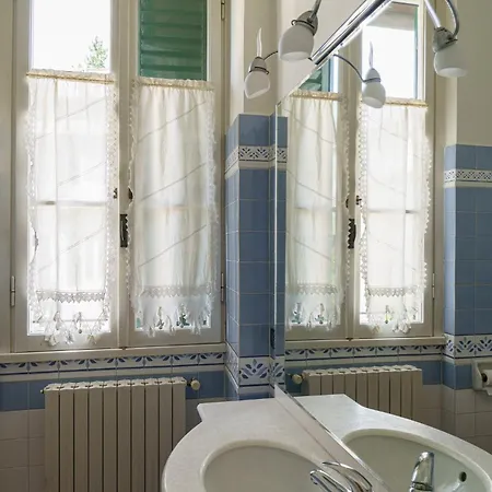 Spacious And Pleasant 2-br 公寓 *