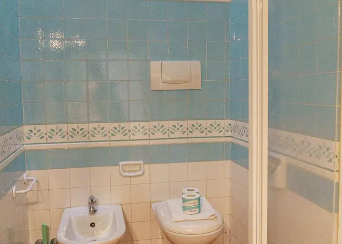 Spacious And Pleasant 2-br Διαμέρισμα *