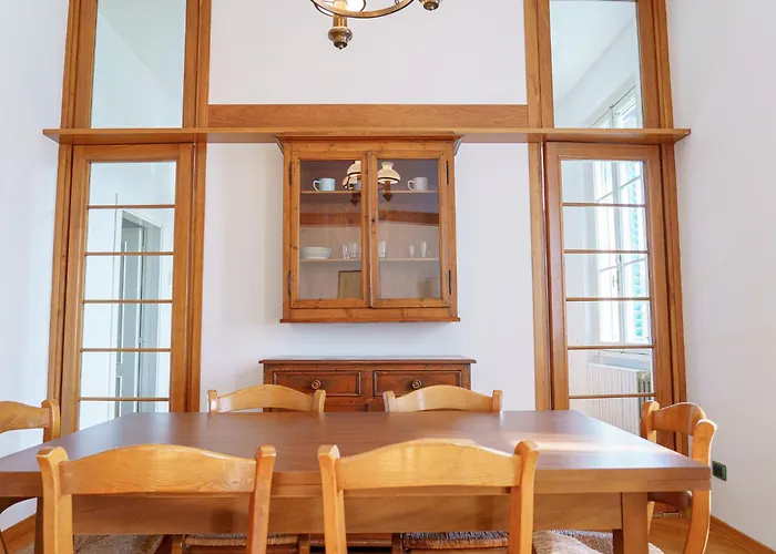 Spacious And Pleasant 2-br *